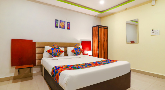 Номер Deluxe FabHotel Broholic Suites - Nr JNTU