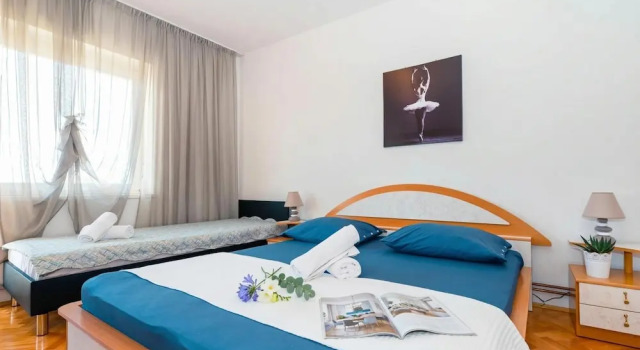 Апартаменты Spacious 2 Bedroom Apartment With Balcony