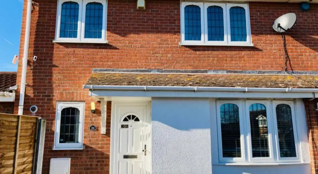 Lovely family home, 5 minutes from the beach