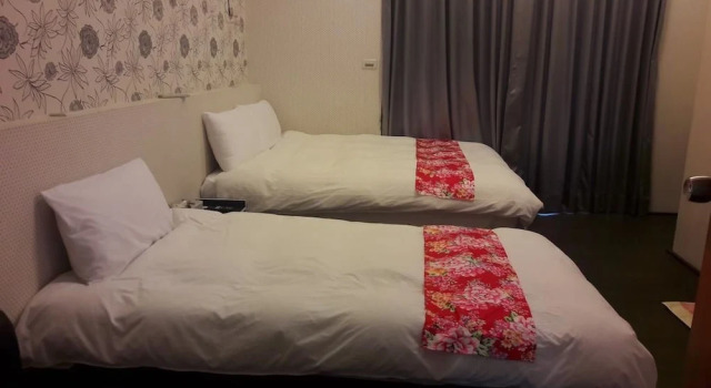 Luodong Night Market Yis B&B, Book Bed and Breakfast Luodong Yilan County