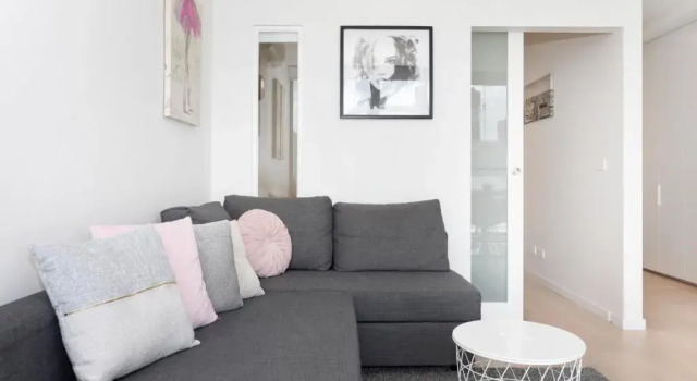 South Yarra City View Apartment with Car Park, Amazon Alexa, Spotify, Netflix, and WiFi