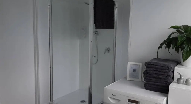 Студия Clover Hill Studio Apartment
