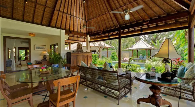 Вилла с 3 комнатами Villa Kedidi