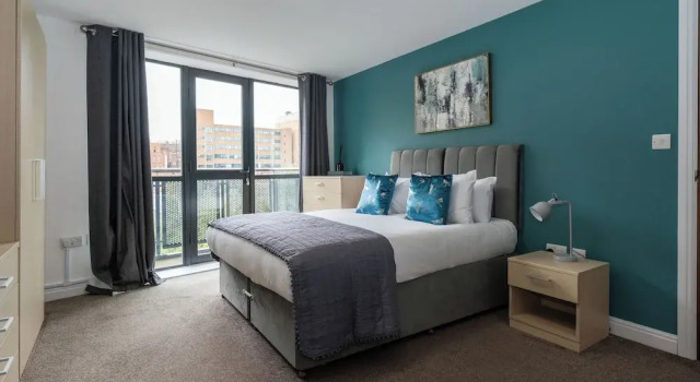 Апартаменты Business с 2 комнатами Cotels The Millhouse Corporate Apartments - PRIVATE APARTMENT BUILDINGS - GATED ENTRANCE - PARKING - WORK DESK