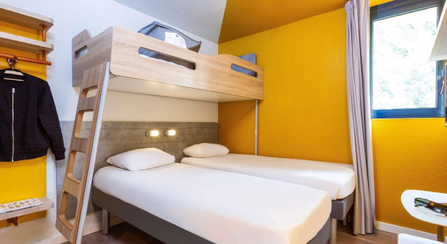 Четырёхместный номер Standard ibis budget Marne La Vallée Noisy Le Grand
