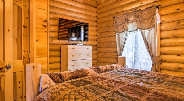 Коттедж Spacious Twin Mountain Vacation Rental on 5 Acres!