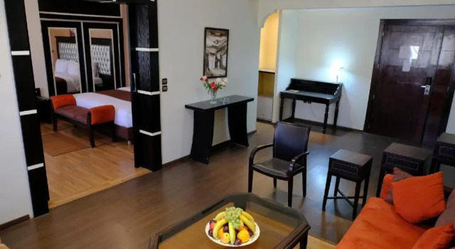 Полулюкс Washington Hotel