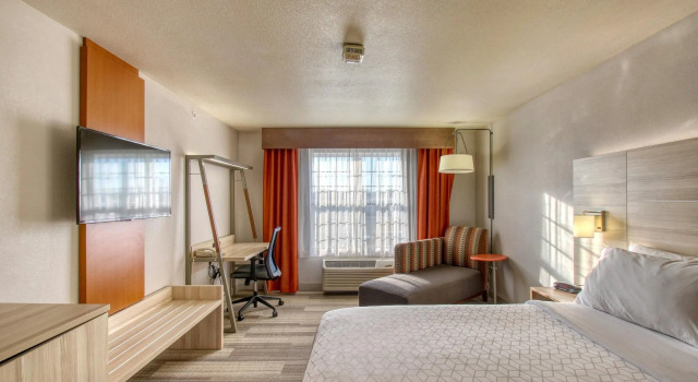 Standard Kahden hengen huone Holiday Inn Express Hotel & Suites Milwaukee Airport by IHG
