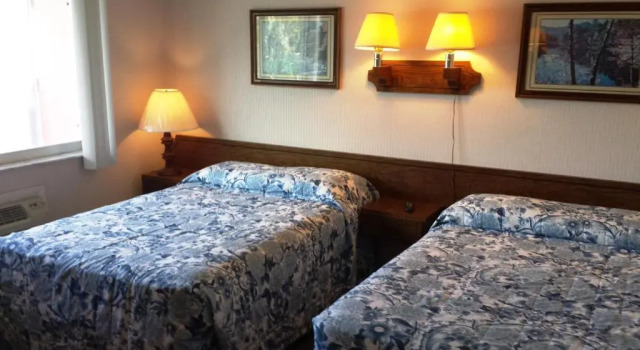 Run of House Nocturne Motel