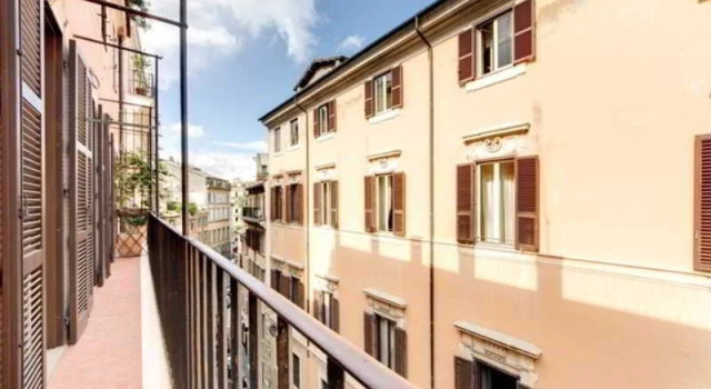 Luxury Apartment In Campo Dei Fiori, Book Apartment Hotels in Rome with Parking, near Piazza Risorgimento, Parking