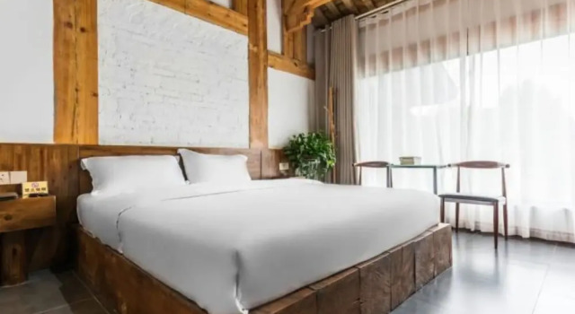 Люкс Comfort Floral Hotel Langzhong Pangmen College