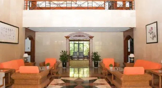Anning Hot Spring Hotel, Rezerwuj Hotel Hotele w Kunming z parkingiem, Parking