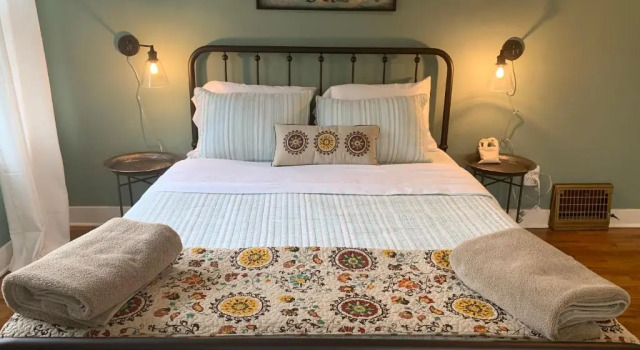 Номер Standard Riverpath Inn