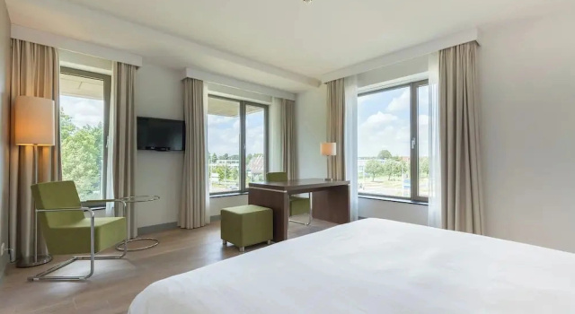 Четырёхместный семейный люкс Leonardo Hotel Papendrecht