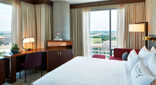 Двухместный номер Standard Renaissance Dallas at Plano Legacy West Hotel