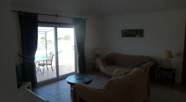Pool side 2 Bed link Villa with Free WiFi. Superb Golf, Sea & mountain views., Забронировать Вилла Отели Сан-Мигель-де-Абона с парковкой, рядом с Playa San Blas, Парковка