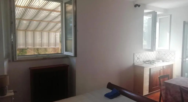 VILLA GIULIANA stanze con bagno interno in Villa a 350 mt spiaggia libera Lido delle Sirene, Prenota Villa Hotel a Lazio con parcheggio, Parcheggio