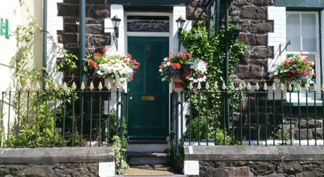 Gwynfryn, Забронировать Отель Конуи Клоид