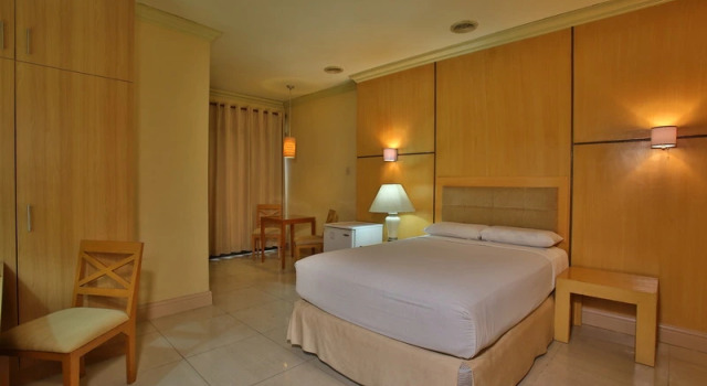 Двухместный номер Standard с балконом Crown Regency Residences - Cebu