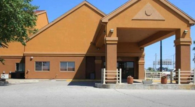 Двухместный люкс Quality Inn Des Moines North