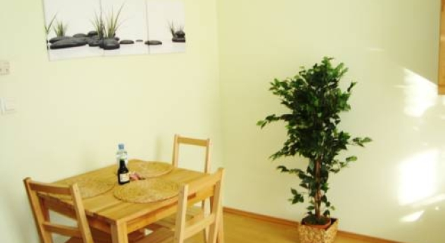 Holiday Apartment Vienna - Favoriten, Varaa Huoneisto 10. Favoriten Wien, lähellä Generali Arena