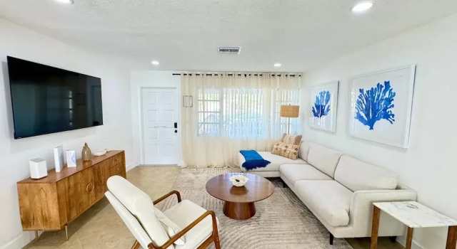 Beautiful 3 2 Home in Pompano Beach - Close to Beach, Rezerwuj Dom wakacyjny Hotele w Broward County z parkingiem, Parking