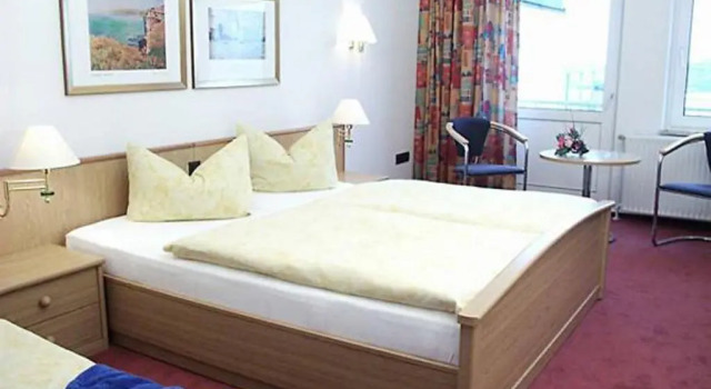 Трёхместный номер Standard Strandhotel Dagebüll direkt an der Nordsee mit Restaurant