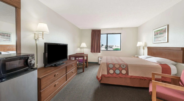 Двухместный номер Standard Super 8 by Wyndham Smithville Kansas City