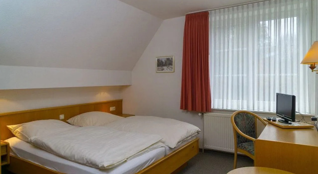 Hotel Tini, Забронировать Отель Отели Бад-Фаллингбостели 3 звезды, 3*