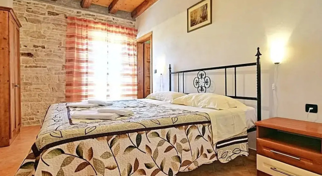 Authentic Villa in Tinjan With Private Pool, Prenota Villa Srbinjak Istria