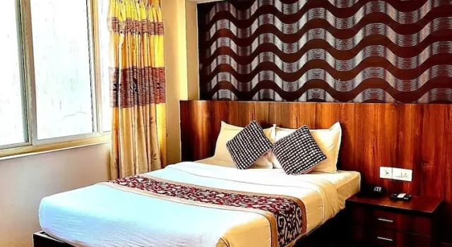 Двухместный номер Standard с 2 комнатами с видом на город Hotel Royal Suite