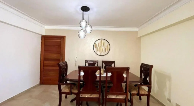 Spacious and Cozy apartment in the City