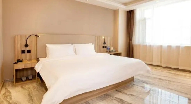 Люкс Deluxe HanTing Hotel (Changchun Guilin Road Nanhu Park)