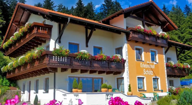 Freizeit- und Erlebnishof Schötz, Prenota Hotel Elisabethszell Foresta Bavarese