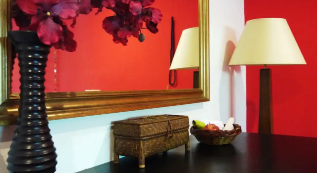 Номер Deluxe с балконом Surin Sweet Hotel