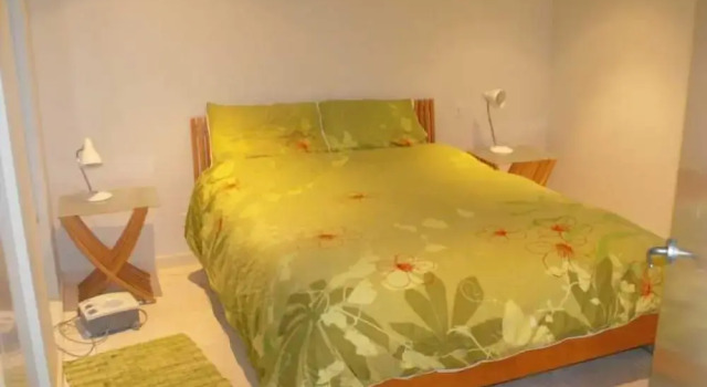 Lorikeet 2, Забронировать Дом для отпуска Отели Форстер с парковкой, рядом с Пляж One Mile, Парковка