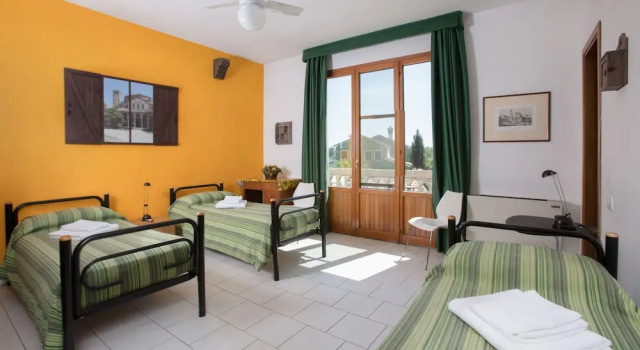 Трёхместный номер Standard Hotel Il Lato Azzurro - Isola di SantErasmo - NO VEHICLES ACCESS