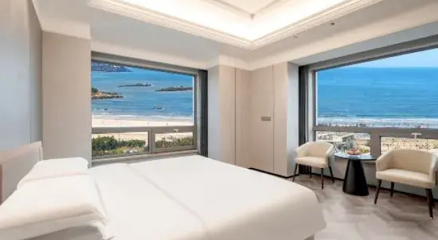 Люкс с 2 комнатами с видом на море Yucheng Seaview International Hotel