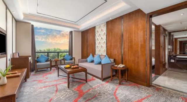 Люкс Deluxe Lijiang Riverside Luxury Hotel, Guilin