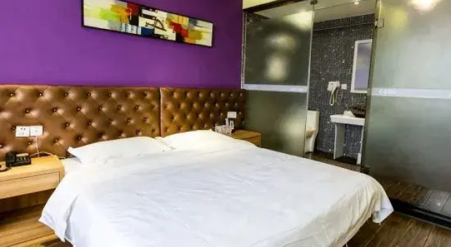 Люкс Jichu Chain Hotel Huarong Huarong Avenue
