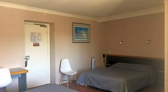 Двухместный номер Standard Hôtel Au Val De Saône PARKING GRATUIT