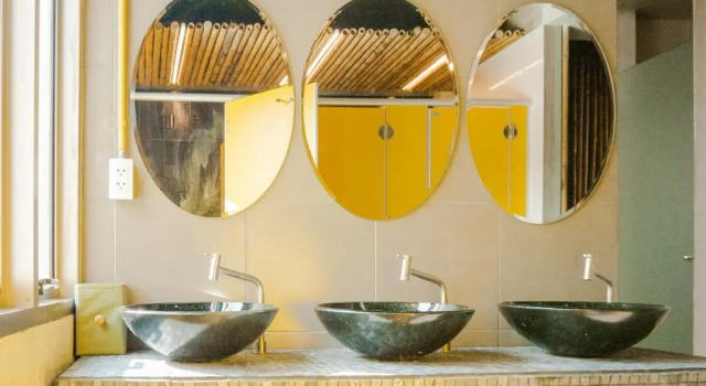 Кровать в общем номере Whereder Poshtel