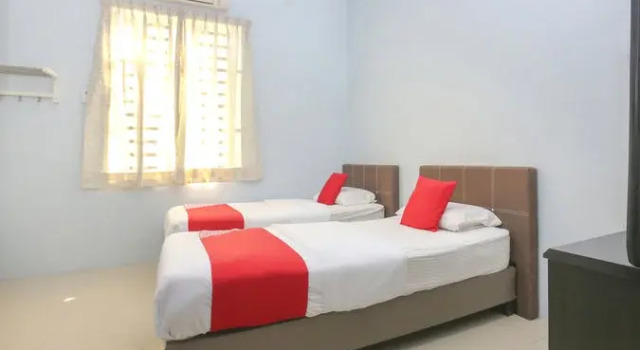Трёхместный люкс Hotel O Come Inn Premium