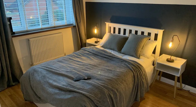 4 bedroom worker property parking, Book Feriehus Villaer i Northamptonshire, Villa