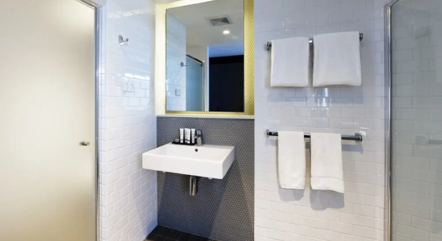 Люкс с 2 комнатами с балконом Alpha Mosaic Hotel Fortitude Valley Brisbane