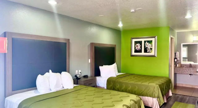 Четырёхместный номер Standard Fort Davis Inn & RV Park