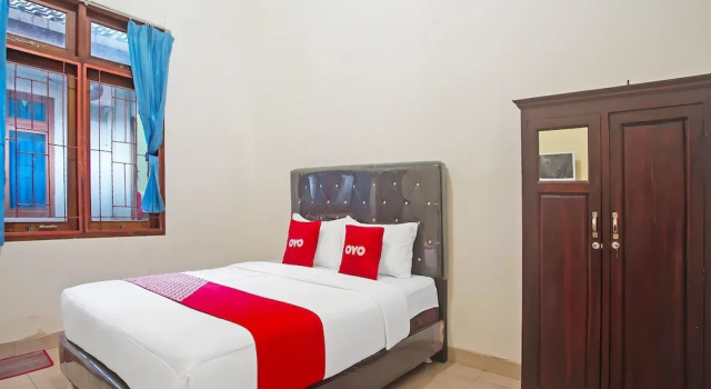 Студия Deluxe RedDoorz at Guesthouse Oemah Opa Metro Lampung