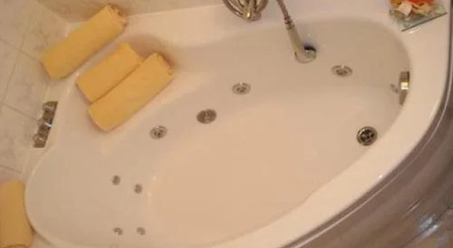 EuroHotel, Забронировать Отель Бяле-Блота 