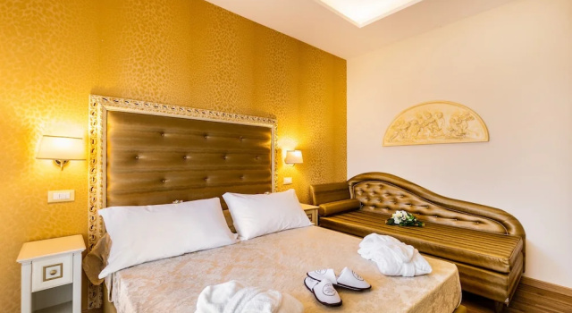 Трёхместный номер Superior с балконом и с видом на море Hotel Mazzanti