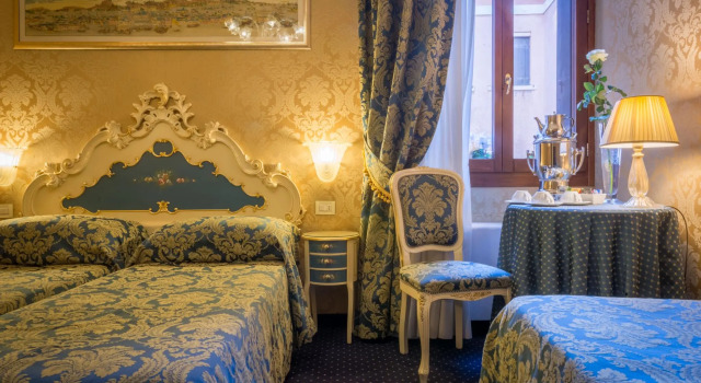 Трёхместный номер Standard Hotel Becher